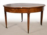 table de salle à manger ovale avec pieds tournés et plateau en bois