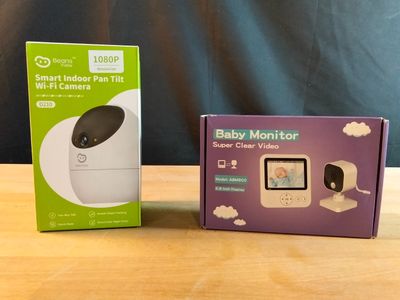 Lot de deux produits composé d'une caméra de vidéo surveilla…