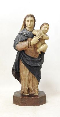 Vierge à l'Enfant en bois polychromé. Probablement Europe de…