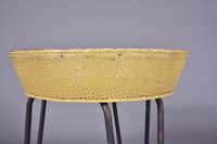 Mathieu MATEGOT (1910-2001), Grande table-corbeille en métal… (photo 2)