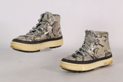 FREE LANCE - Paire de sneakers montantes à lacets façon serp…