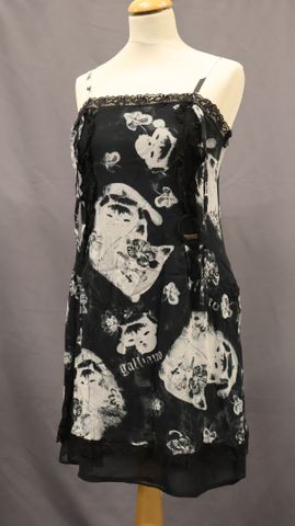 GALIANO – Robe de soirée légère en soie noir imprimée. Taille : 3...