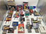 de nombreux jeux vidéo exposés sur la table