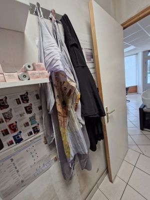 Lot de peignoirs DOSSIER 6 : COIFFEUR