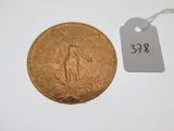 gros plan d'une pièce de monnaie portant une étiquette de prix