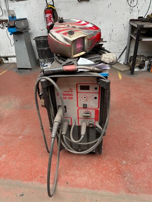 a machine that is sitting on top of a table