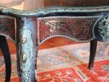 a table that has a glass top on top of it