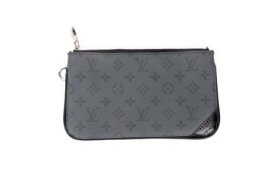 Pochette de poignet Louis Vuitton en cuir gris Monogramme