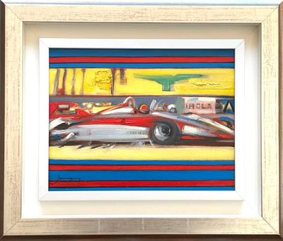 une photo d'un tableau représentant une voiture de course, exposé