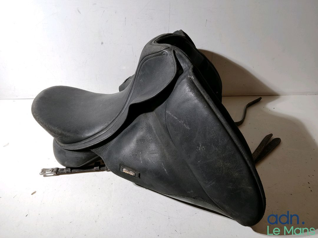 Selle de dressage Wintec Isabell Werth - Mauvaise État - Traces d'utilisation - Traces d'usage - Retour client vendu ...