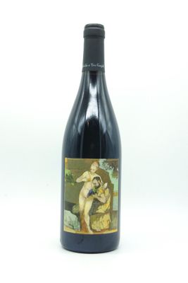 une bouteille de vin sur laquelle figure l'image d'une femme