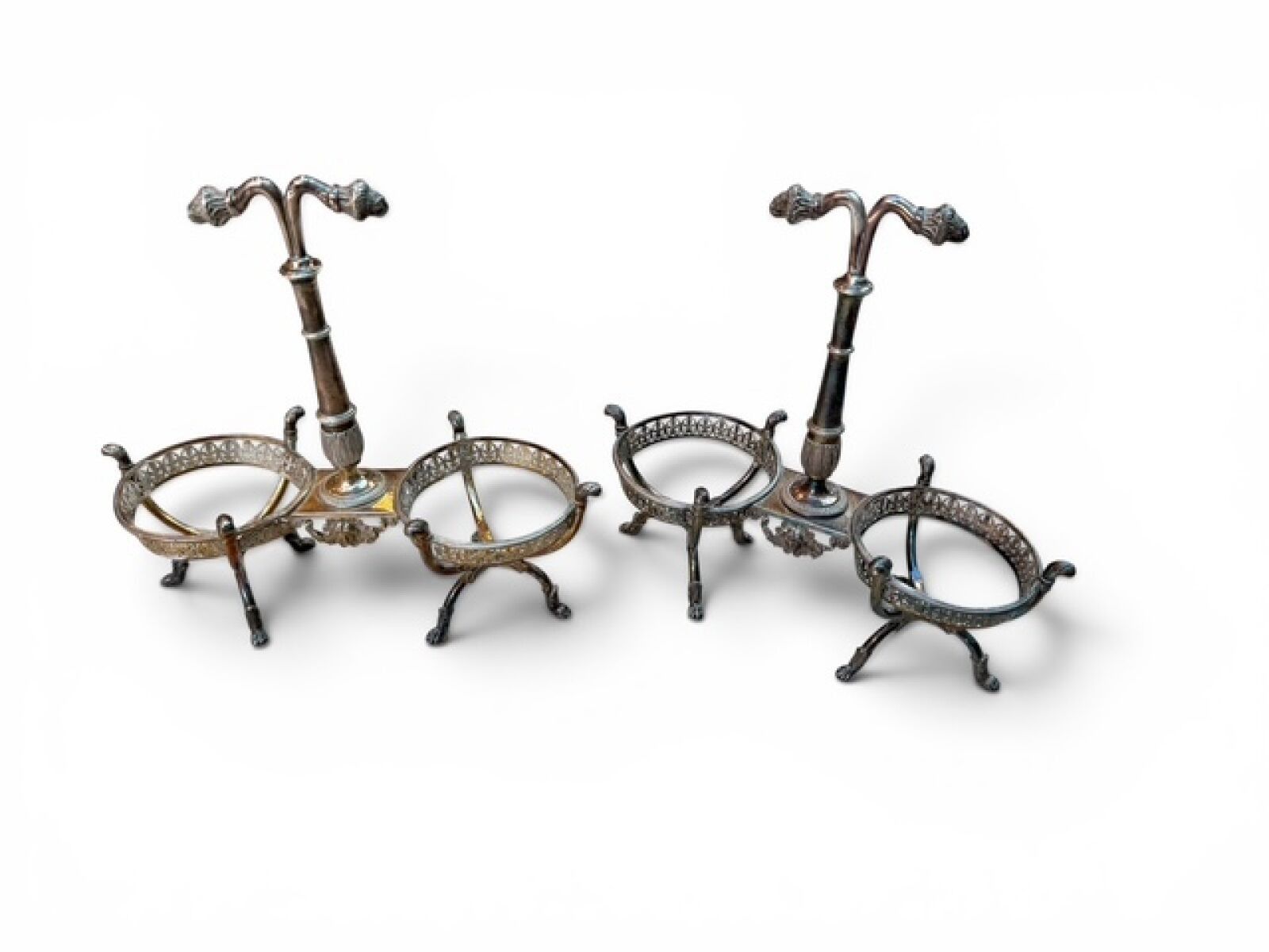 Paire de porte salerons en argent, poinçon tête de sanglier. 473 grs