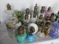 Important ensemble de lampes à pétrole et réservoirs : verre… (photo 2)
