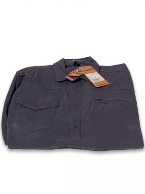 un gros plan d'une veste avec une étiquette
