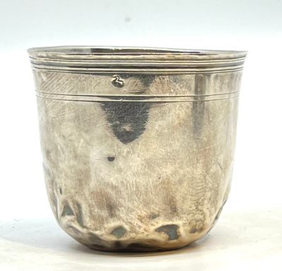 Timbale en argent XVIIIe siècle.