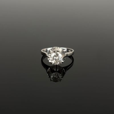 a diamond single stone ring