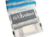 un sac de savon posé sur une table