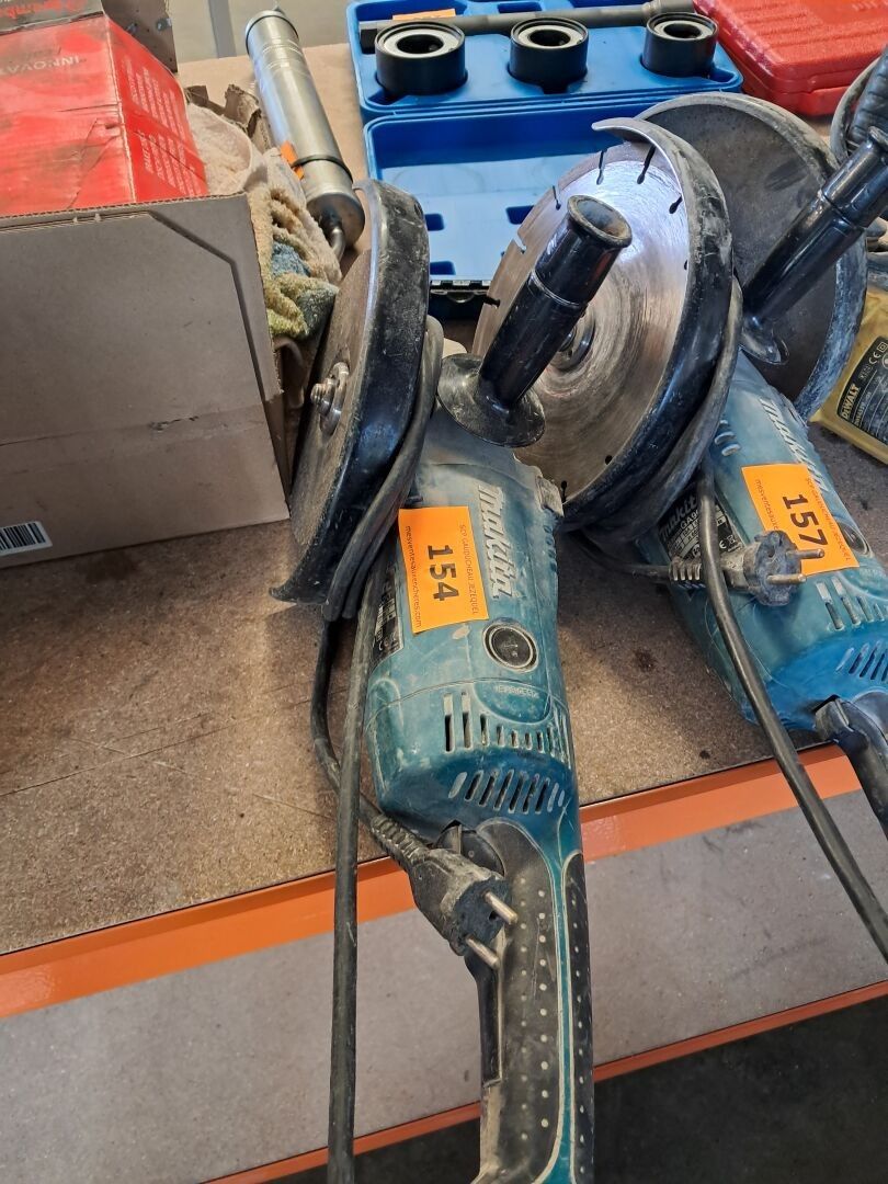 MeuleuseMAKITA filaire GA9020 (fonctionne)