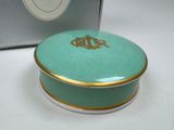 a box with a lid that is sitting on a table