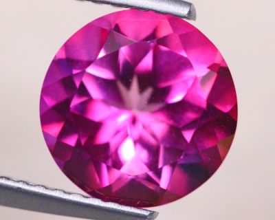 TOPAZE NATURELLE - 3.25 Carats - Couleur ROSE VIF - Taille R…