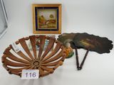 un grand nombre d'objets posés sur une table