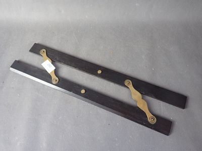 paire de lames anciennes en bois plaqué laiton et en métal plaqué laiton