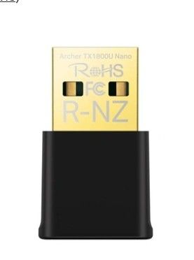 un gros plan d'un adaptateur USB avec une base noire
