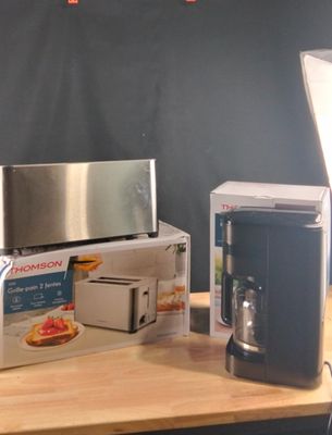 Lot petit déjeuner cafetière+grille pain Thomson