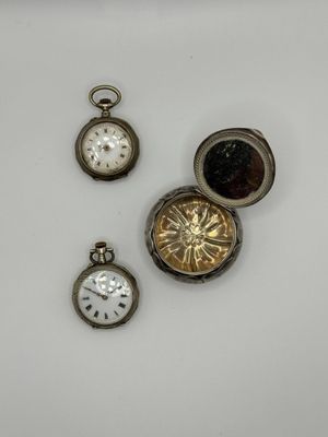 Lot comprenant : - Photo 1