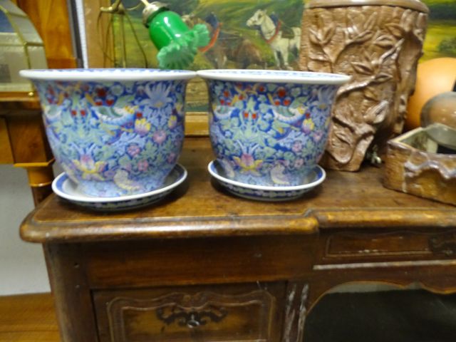 KEWOUSLID : paire de cache pots en faïence D (intérieur) 21cm H :...