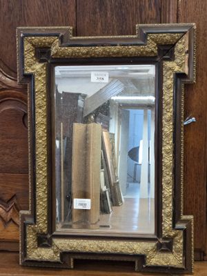 MIROIR en bois doré. 62 x 45 cm.