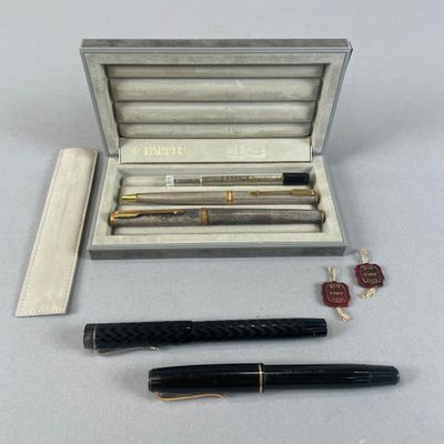 PARKER. Parure composée d'un stylo plume et d'un stylo bille…