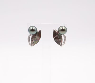 Tasaki - Paire de Boucles dÔoreilles