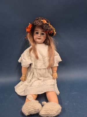 Poupée DEP Tête en porcelaine, bouche ouverte, yeux fixes, c…