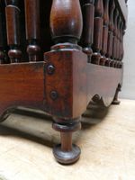 Panetière en noyer sculpté et tourné, à barreaux - Provence,… (photo 4)