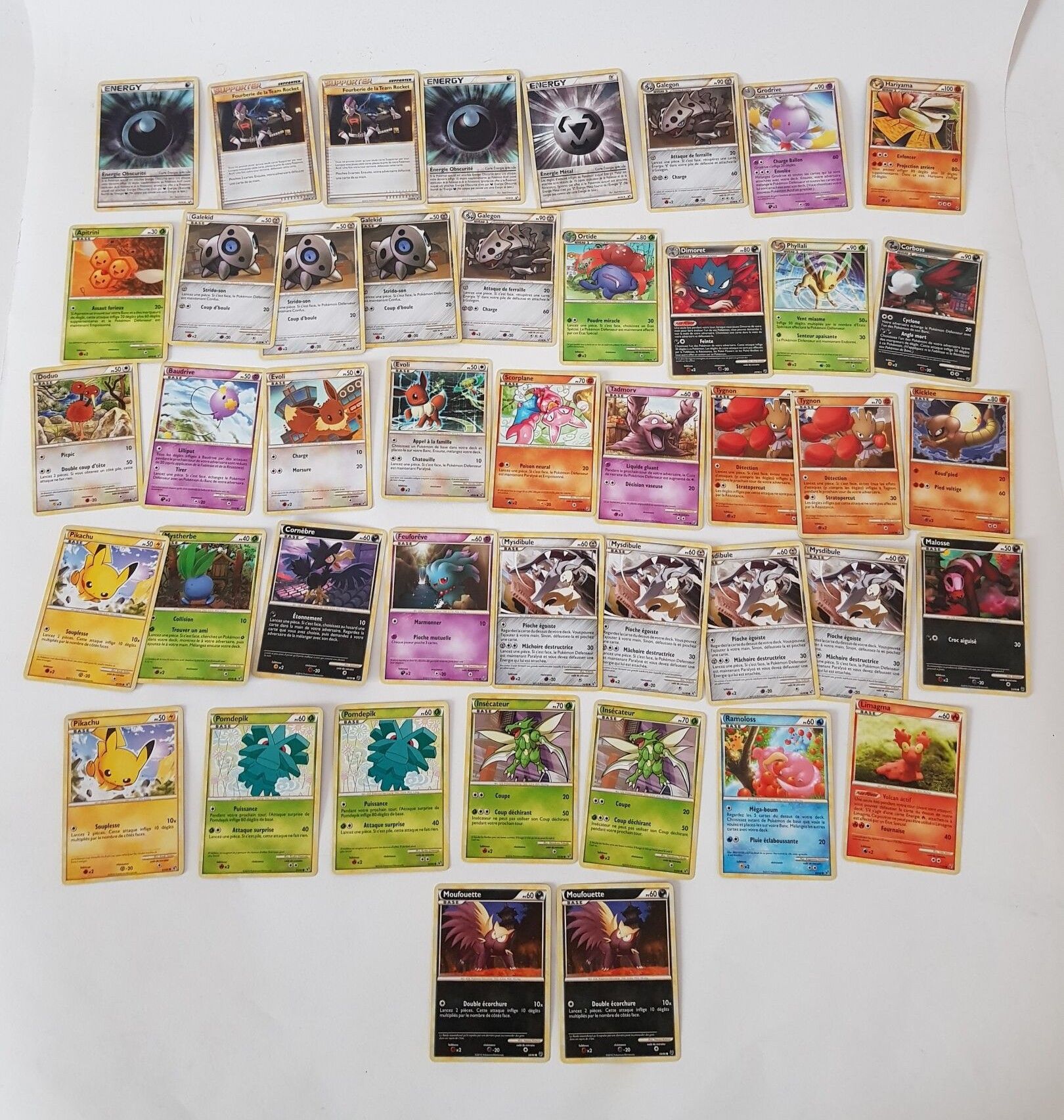 HS Indomptable - lot de 44 cartes Communes pokémon - near mi…