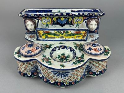 Béatrix et Léon POUPLARD (1865 - 1954) - ECRITOIRE en faïenc…