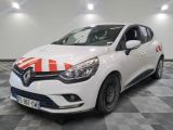 une voiture blanche ornée d'une bande rouge et blanche