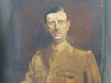 un tableau représentant un homme en uniforme militaire à côté d'un vase