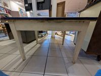 Ancienne table ouvrant à un tiroir, piètement bois et platea… (photo 4)
