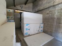 Important stock d'isolants comprenant : (photo 2)