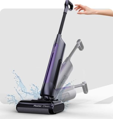 une personne utilise un aspirateur pour nettoyer le sol