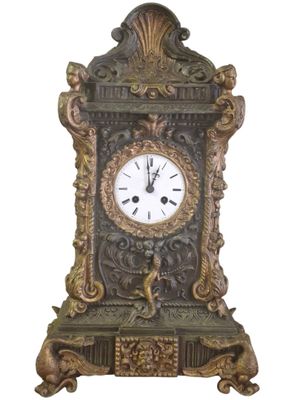 Pendule de style néo-Renaissance en régule patiné et doré à …