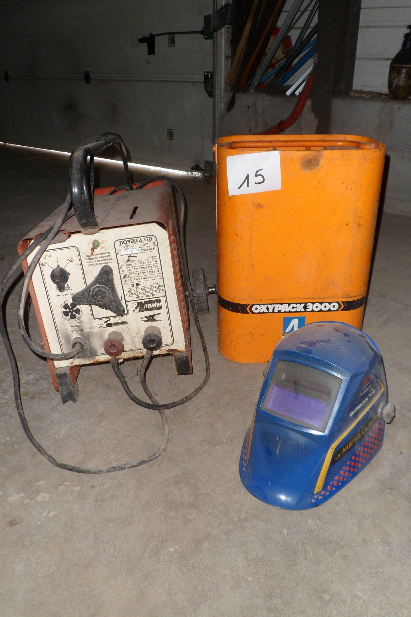 1 Poste oxyactylène OXYPACK 3000 + 1 Poste à souder NORDIKA …