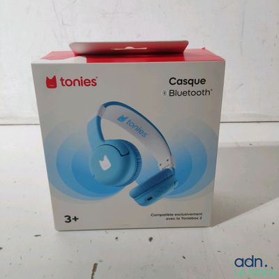 une boîte contenant un casque Bluetooth