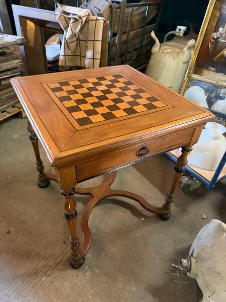 Objets d'art & Curiosités