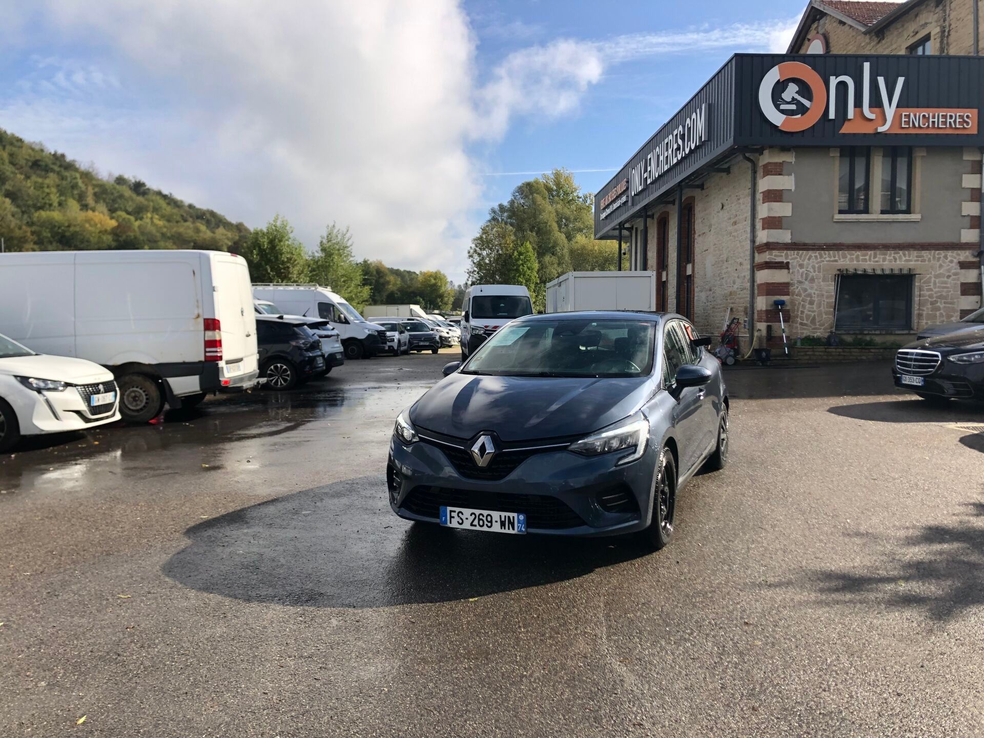 RENAULT Clio ZEN E-TECH 140 - Genre : VP - Carrosserie : CI …