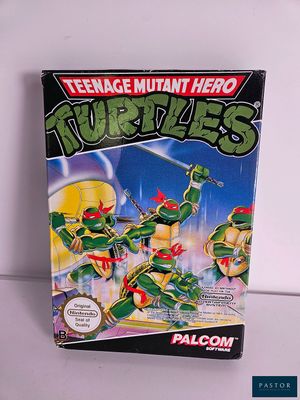 the box for the game teenage mutant hero turtles is shown