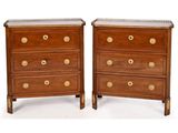paire de tables de chevet de style George IV en acajou et marbre