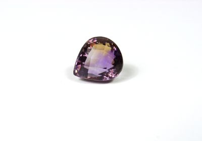 Amétrine poire 28.40 cts 19.9x18.1x15.3 n°360003287